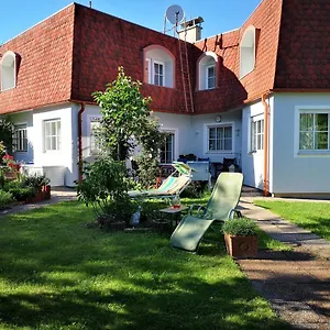 Hawei In - Doppelhaushälfte Mit Garten Und Pool Zur Mitbenutzung Apartment